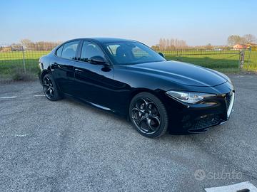 Alfa Romeo Giulia 2.2 JTDM 150 CV