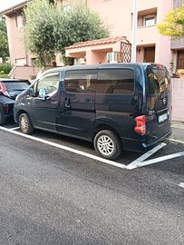 NIssan evalia nv200