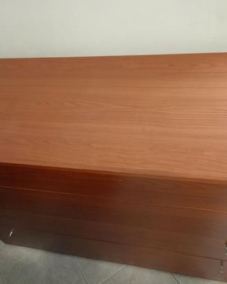 Comò di legno