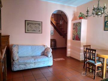 Ammobiliato, Decoroso, Centrale