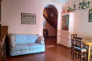 Ammobiliato, Decoroso, Centrale