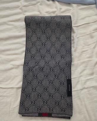 sciarpa gucci