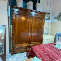 Armadio antico, dimensioni 236 H x 180 L x 58 P,