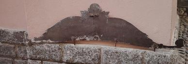 antica insegna in ferro