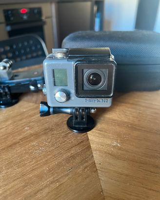 GoPro Hero+ con accessori