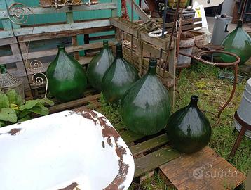 Vecchie Fiasche damigiane soffiate e stampate