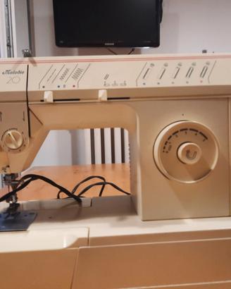 MACCHINA DA CUCIRE VINTAGE SINGER MELODIE 20