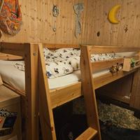 Letto a castello singolo in legno