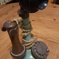 Telefono antico cornetto e microfono separati