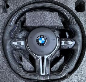 Volante BMW in carbonio