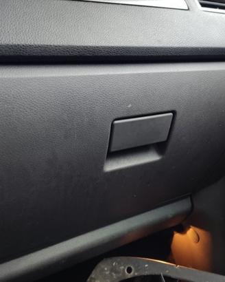 Cassetto portaoggetti FORD KUGA del 2010