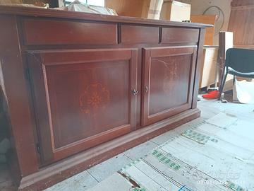 Credenza in arte povera leggere bene 