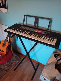 tastiera Yamaha psr f50 con supporto regolabile 