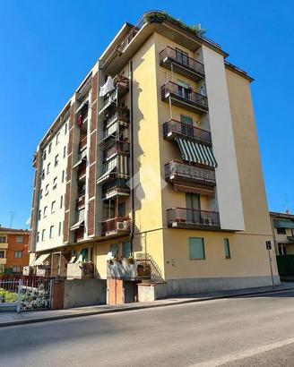 4 LOCALI A SCANDICCI