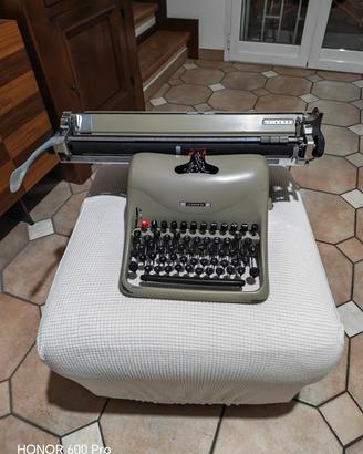 macchina da scrivere vintage
