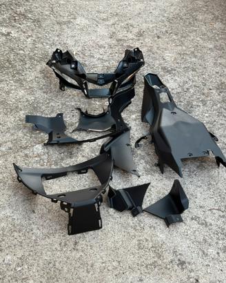 Varie Plastiche Yamaha R1 2020/2025
