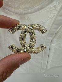 Spilla chanel