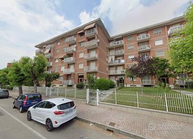 Trilocale luminoso al quarto piano con ascensore