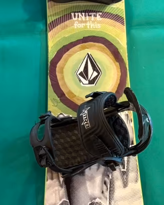 Tavolo snowboard kid volcom 126