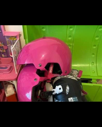 Pattini a rotelle per bambine con caschi