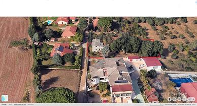 Casa di 300 mq con terreno 800 mq