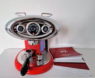 Macchina del caffè Illy