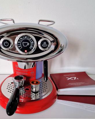 Macchina del caffè Illy