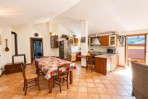 3 LOCALI A MALEGNO