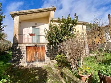 Villa indipendente con giardino