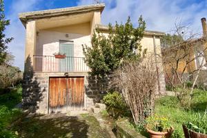 Villa indipendente con giardino