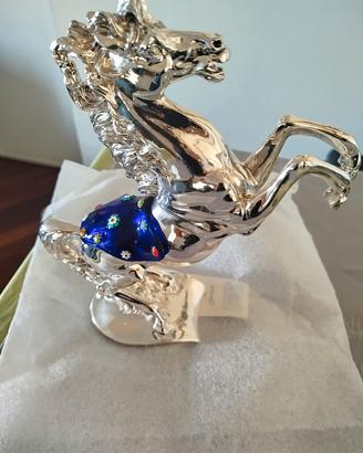 cavallo in argento  con sella in vetro di Murrina