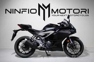 Yamaha YZF R3 - 12/2025 KILOMETRO ZERO