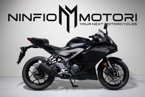Yamaha YZF R3 - 12/2025 KILOMETRO ZERO