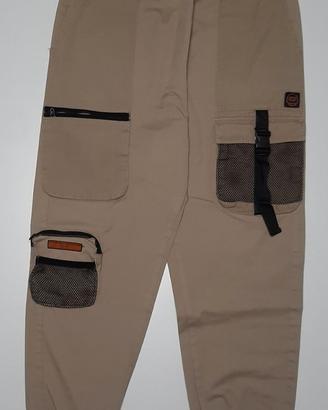 Pantalone Bershka modello Cargo