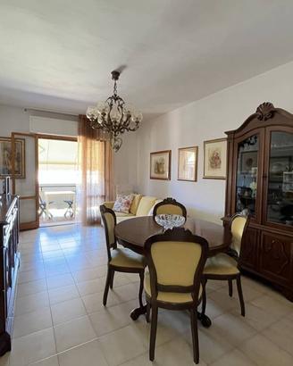 Appartamento a Folignano, 5 locali