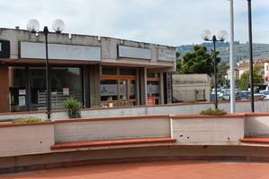 SINALUNGA (Si) negozio di mq 63 fronte strada