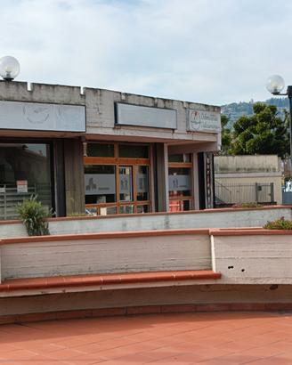 SINALUNGA (Si) negozio di mq 63 fronte strada
