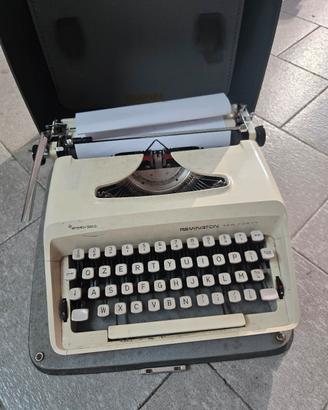 Macchina da scrivere portatile Remington Ten Forty