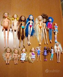lotto di 16 bambole 