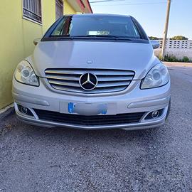 MERCEDES Classe B - gancio traino