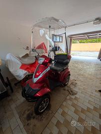 Scooter elettrico per anziani/disabili 