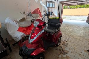 Scooter elettrico per anziani/disabili 