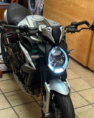 mv agusta dragster 800rr