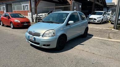 Toyota Yaris 1.0i 16V cat 3 porte Sol