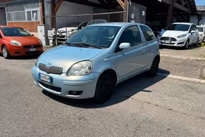 Toyota Yaris 1.0i 16V cat 3 porte Sol