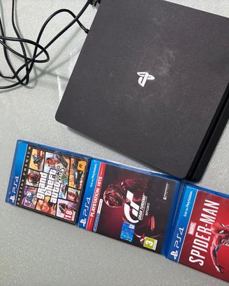 Ps4 con 3 giochi senza joystick e con tutti i fili