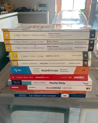 Libri per scuola media e superiore