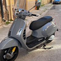 Vespa 300 gts supertech