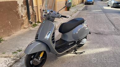 Vespa 300 gts supertech