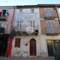 6 LOCALI A SAN BENEDETTO DEL TRONTO